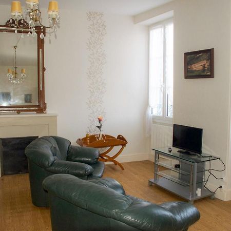 Les Volets Bleus Bed & Breakfast Melle  ภายนอก รูปภาพ