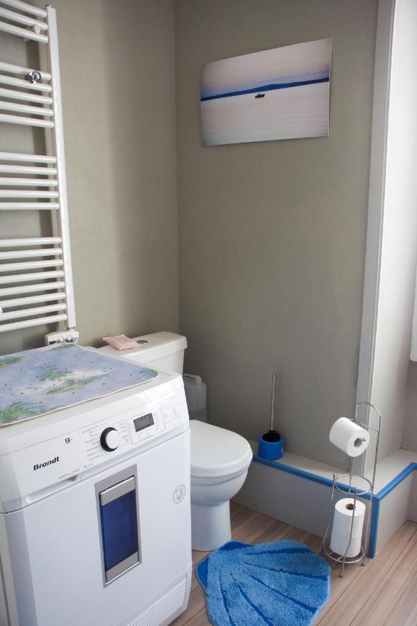 Les Volets Bleus Bed & Breakfast Melle  ภายนอก รูปภาพ