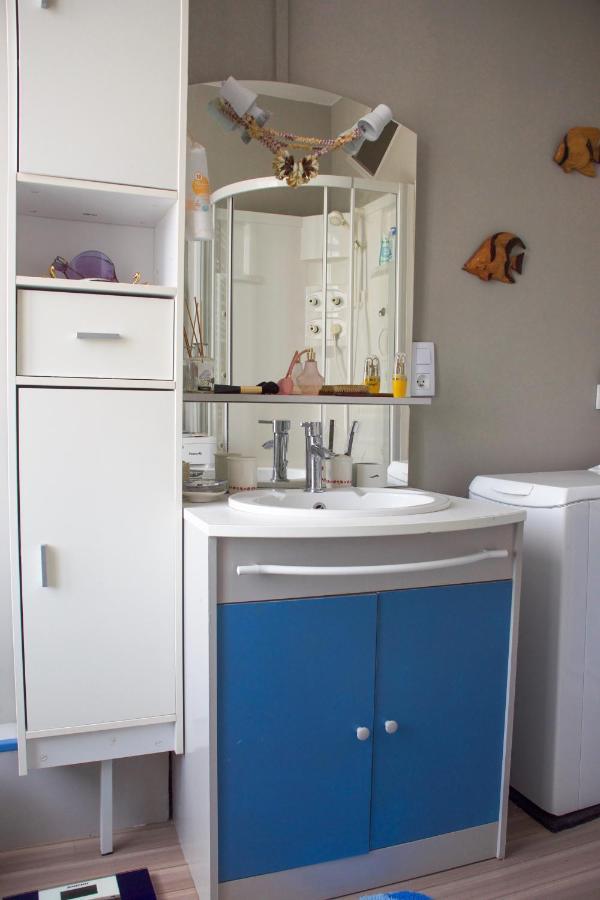 Les Volets Bleus Bed & Breakfast Melle  ภายนอก รูปภาพ