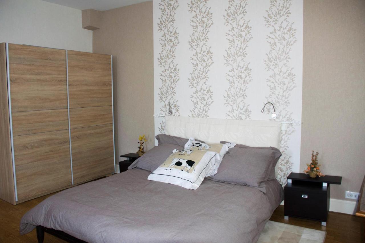 Les Volets Bleus Bed & Breakfast Melle  ภายนอก รูปภาพ